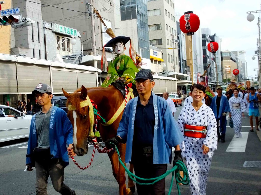 the parade to welcome the mikoshi 3