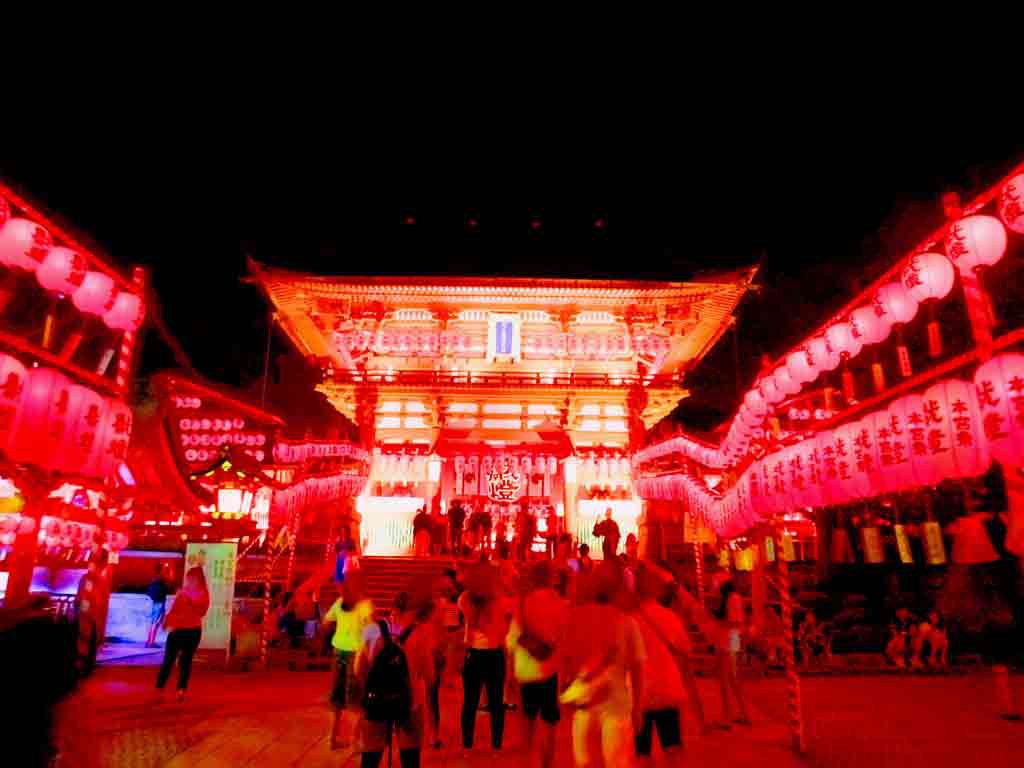 the-rōmon-gate-in-the-dark