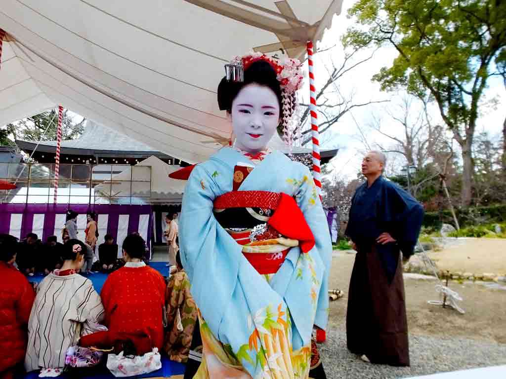 the-matcha-green-tea-and-a-maiko2