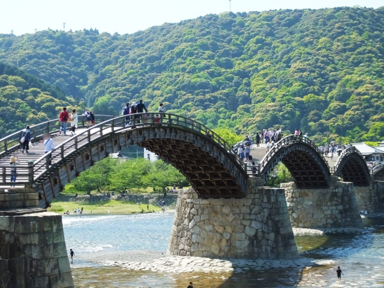 Kintai Bridge and 7 Interesting Places in the Area (Iwakuni City