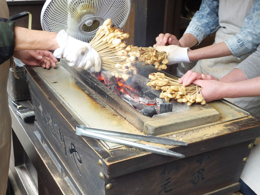 how the aburi-mochi are made２